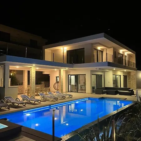 Andrea With Private Pool & Jet Pool Near Dubrovnik *