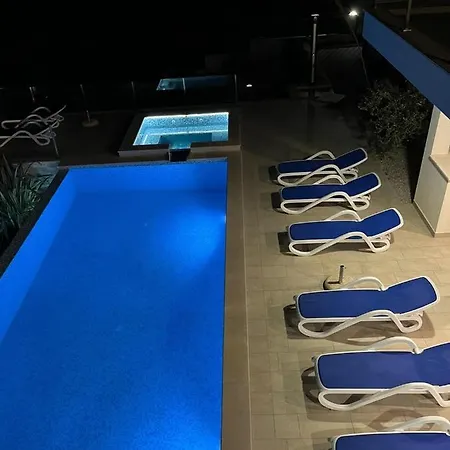 Andrea With Private Pool & Jet Pool Near Dubrovnik *