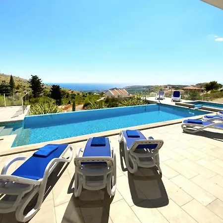 ヴィラ Andrea With Private Pool & Jet Pool Near Dubrovnik *